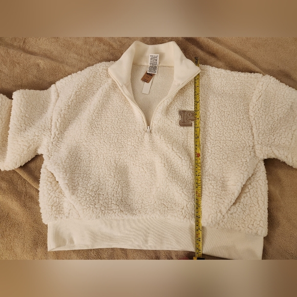 Juniors size medium PINK pull over. - Picture 5 of 5